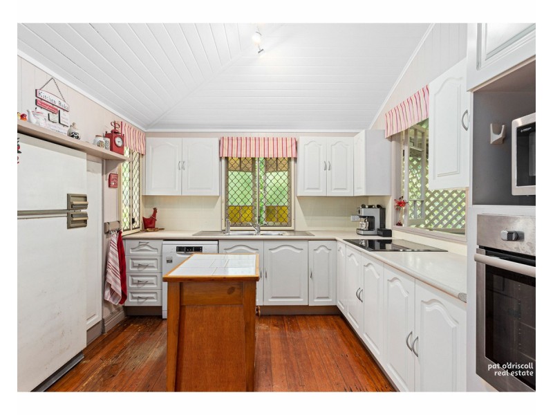 10 Ellis Street, Berserker QLD 4701