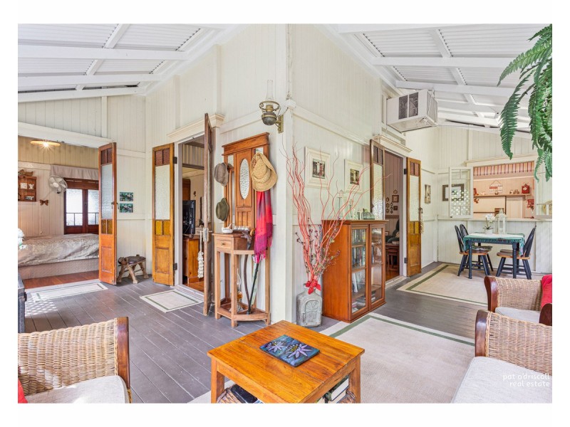 10 Ellis Street, Berserker QLD 4701