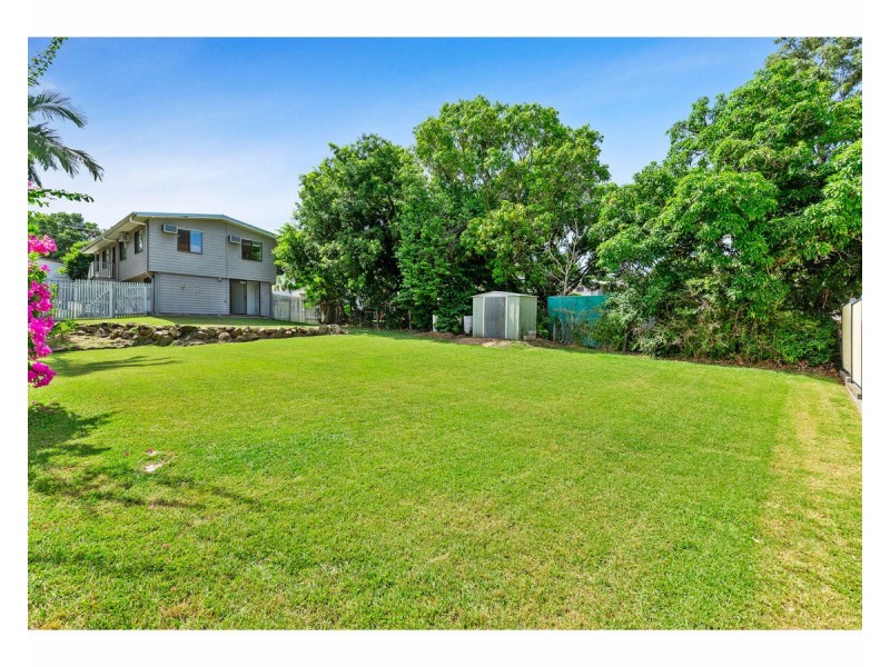 16 Wentworth Terrace, The Range QLD 4700