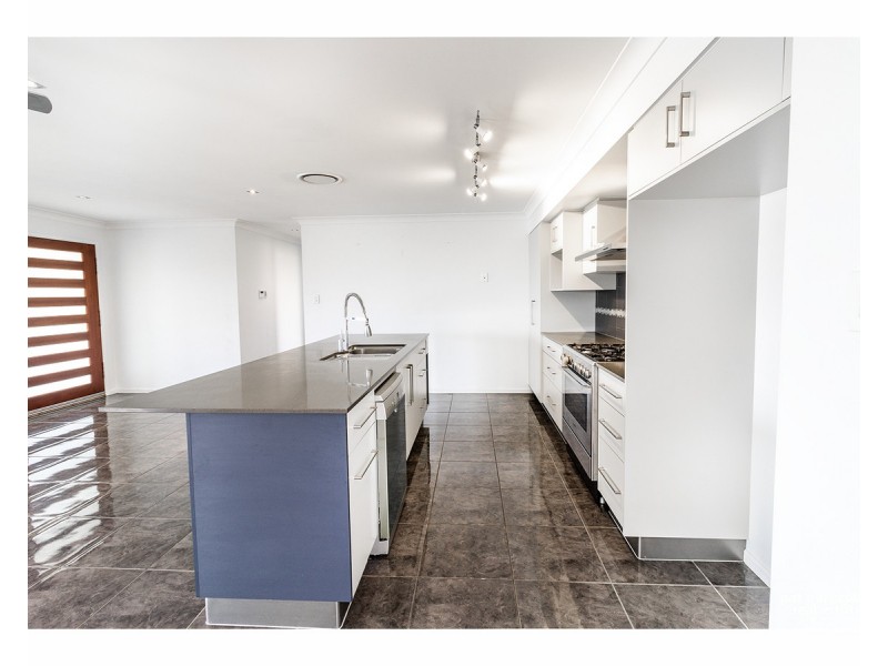 21 Broadhurst Drive, Gracemere QLD 4702