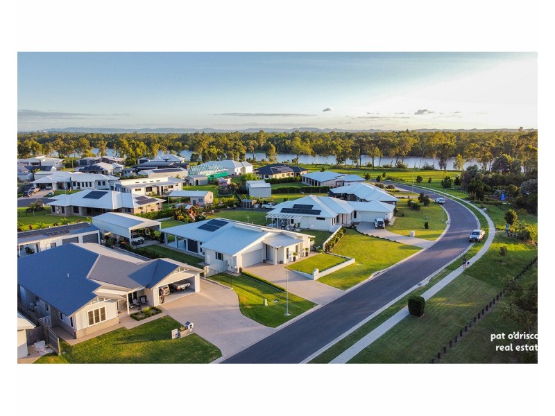 15 Riverside Drive, Parkhurst QLD 4702