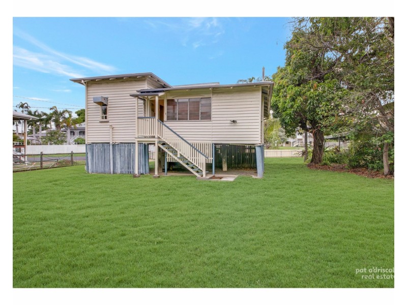 6 Brae Street, The Range QLD 4700
