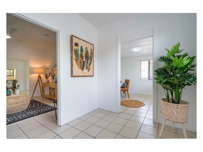 38 Tung Yeen Street, Park Avenue QLD 4701