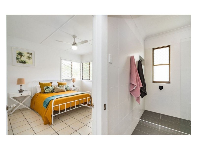 38 Tung Yeen Street, Park Avenue QLD 4701