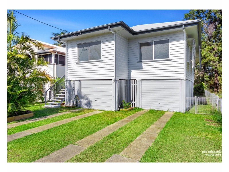 2 Tung Yeen Street, Park Avenue QLD 4701
