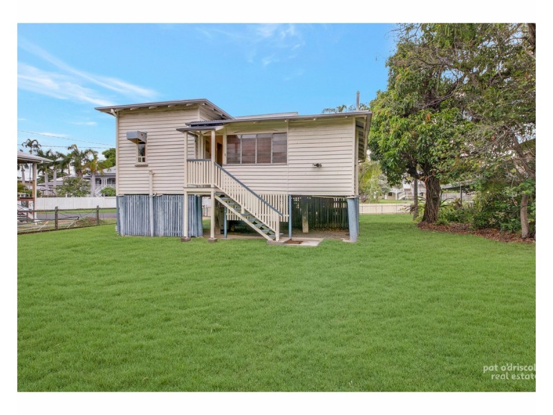 6 Brae Street, The Range QLD 4700