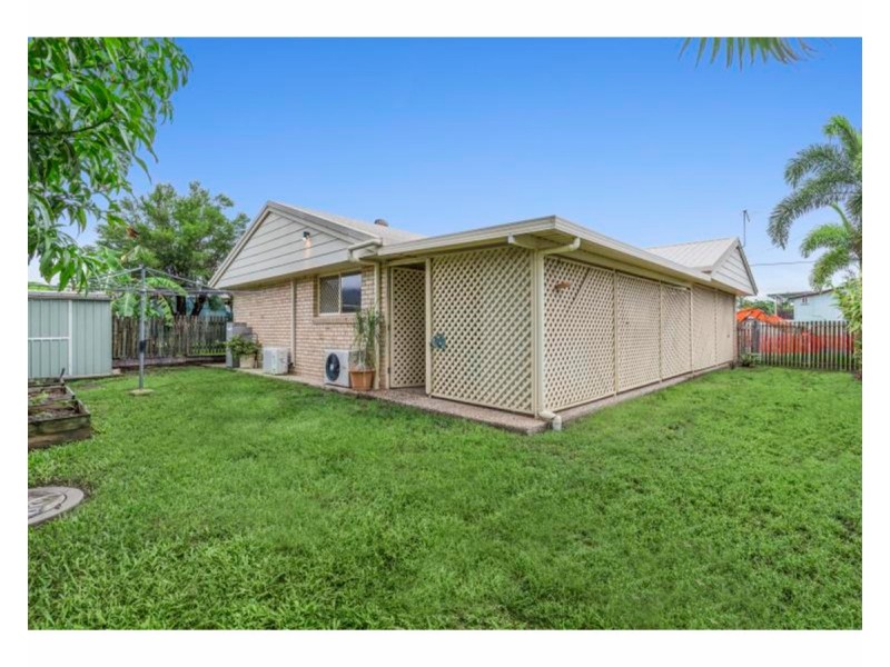 77 Leamington Street, Berserker QLD 4701