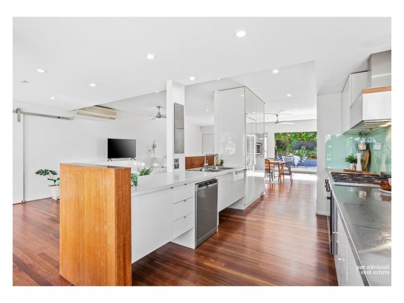 77 Brecknell Street, The Range QLD 4700