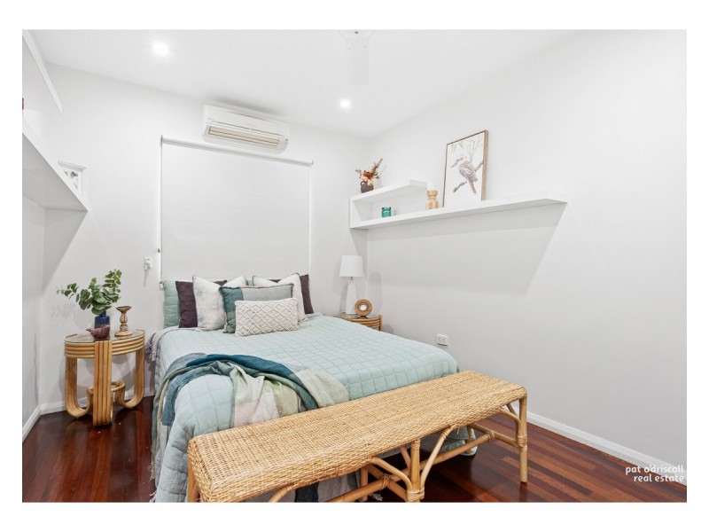 77 Brecknell Street, The Range QLD 4700