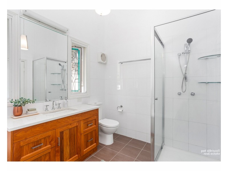 21 Cousins Street, The Range QLD 4700