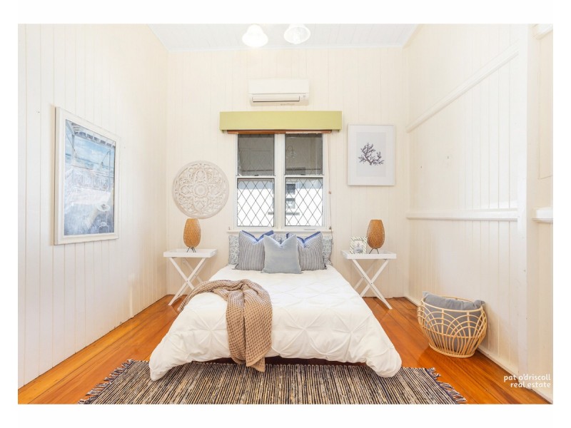 21 Cousins Street, The Range QLD 4700