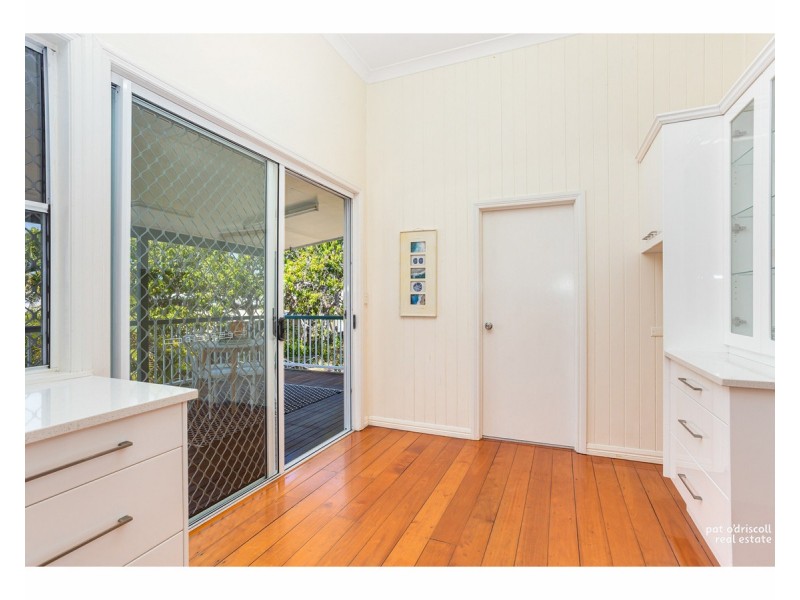 21 Cousins Street, The Range QLD 4700