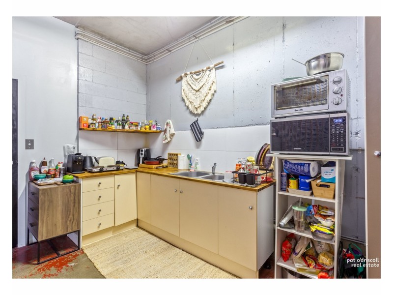 1 & 2/96 Alma Lane, Rockhampton City QLD 4700