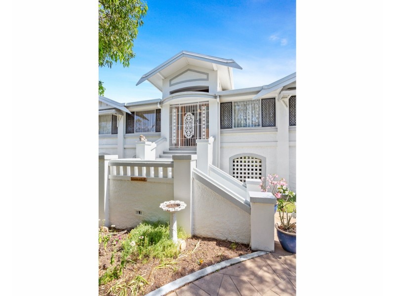15 Penlington Street, The Range QLD 4700