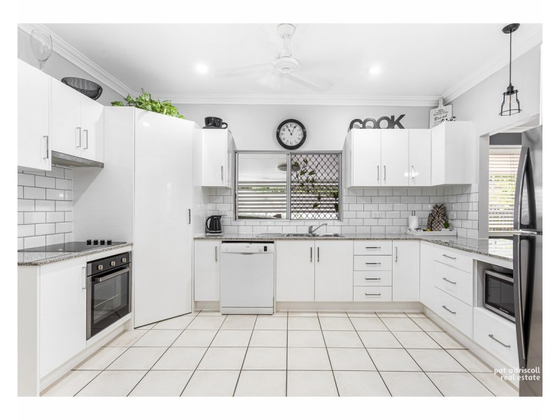 8 Beaconsfield Terrace, The Range QLD 4700