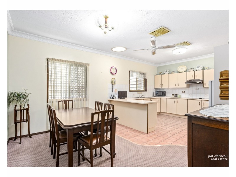 33 Baden Powell, Wandal QLD 4700