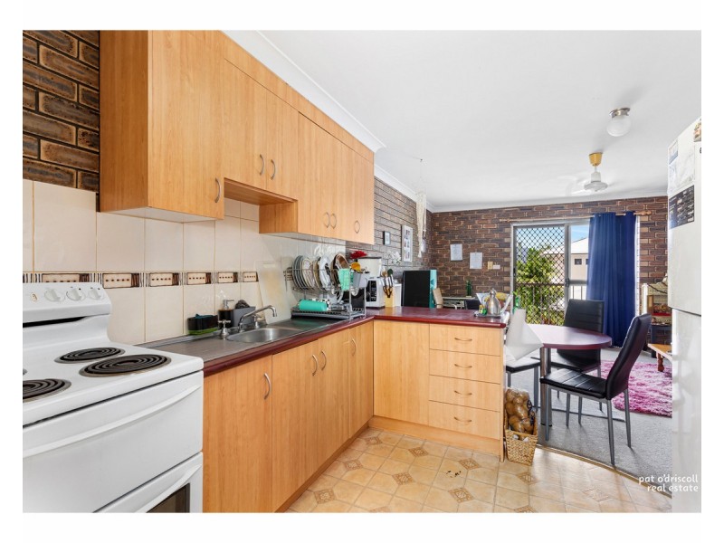 4/223 Denham Street, The Range QLD 4700