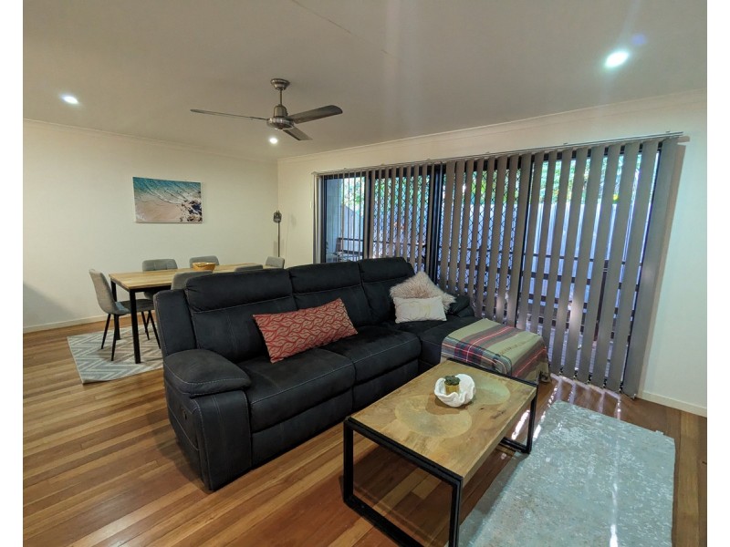 2/77 Livingstone Street, Berserker QLD 4701