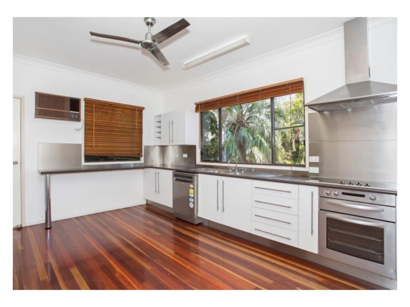 183 Denham Street, The Range QLD 4700