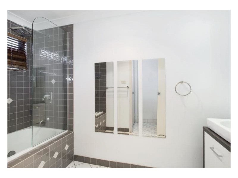 183 Denham Street, The Range QLD 4700