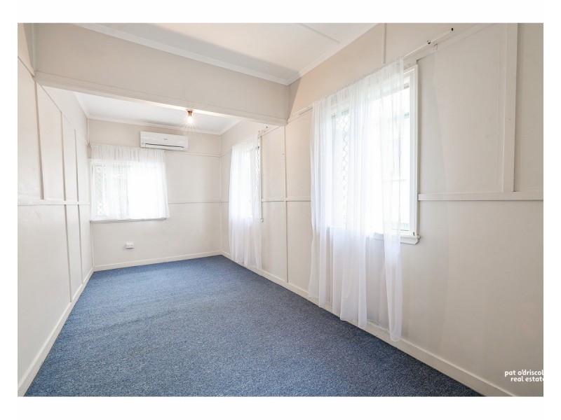 216 Denham Street, The Range QLD 4700