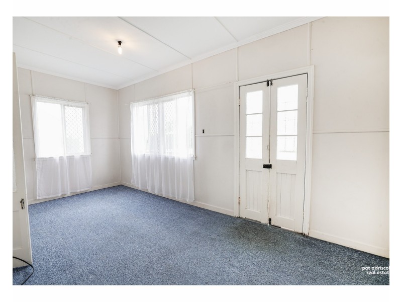 216 Denham Street, The Range QLD 4700