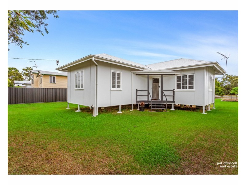 18 Bank Street, Park Avenue QLD 4701