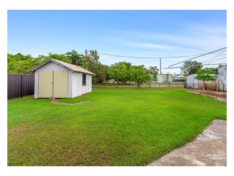 18 Bank Street, Park Avenue QLD 4701
