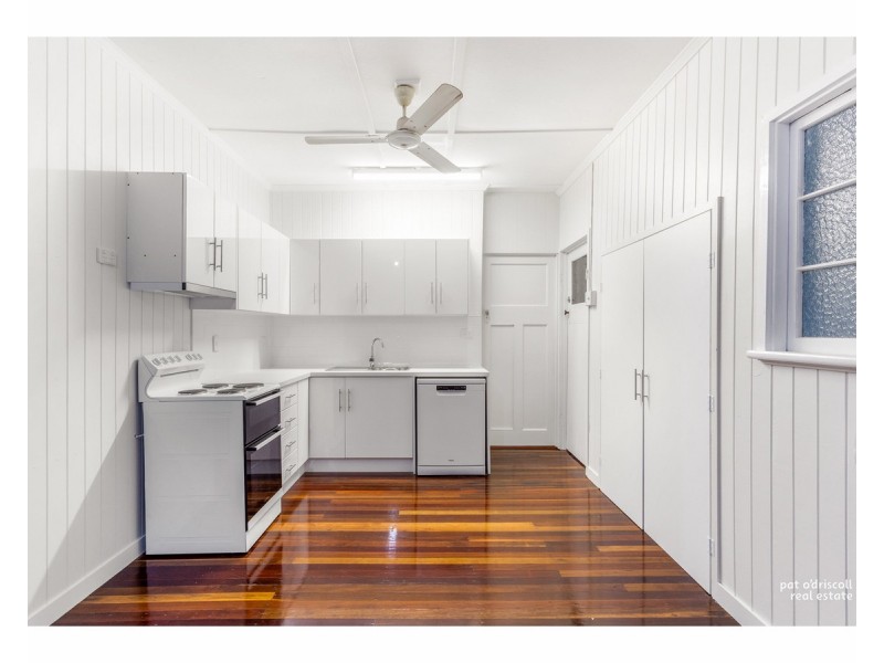 18 Bank Street, Park Avenue QLD 4701