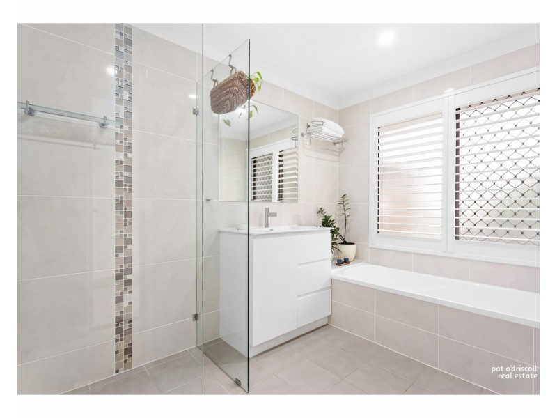 26 James Street, The Range QLD 4700