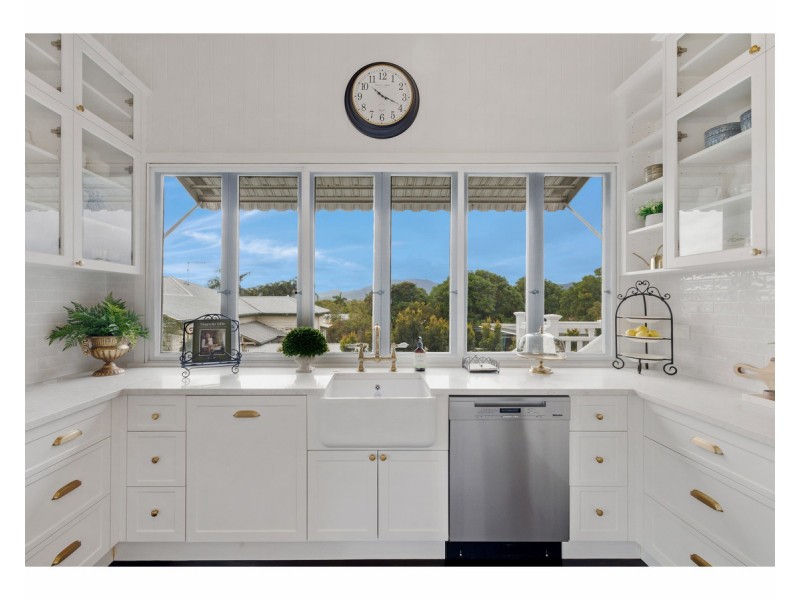 5 Lennox Street, The Range QLD 4700