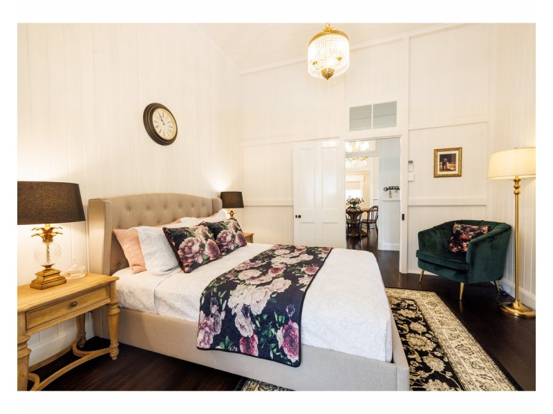 5 Lennox Street, The Range QLD 4700