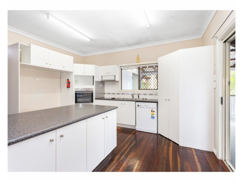 2 Bowen Terrace, The Range QLD 4700