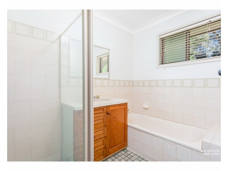 5 Lawrence Crescent, Gracemere QLD 4702