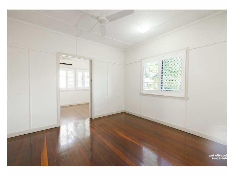 12 Hamilton Avenue, Wandal QLD 4700