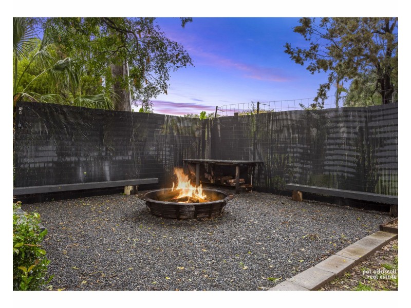 300 Kent Street, Depot Hill QLD 4700