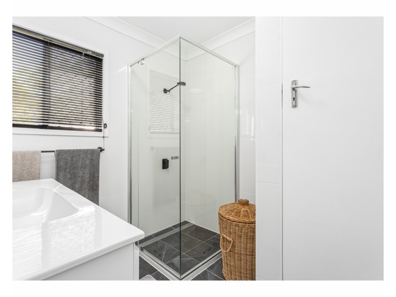 9 Burnett Street, Berserker QLD 4701