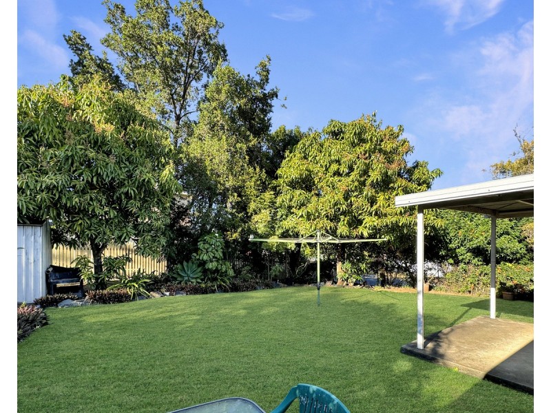 2 Hutcheon Street, Kawana QLD 4701