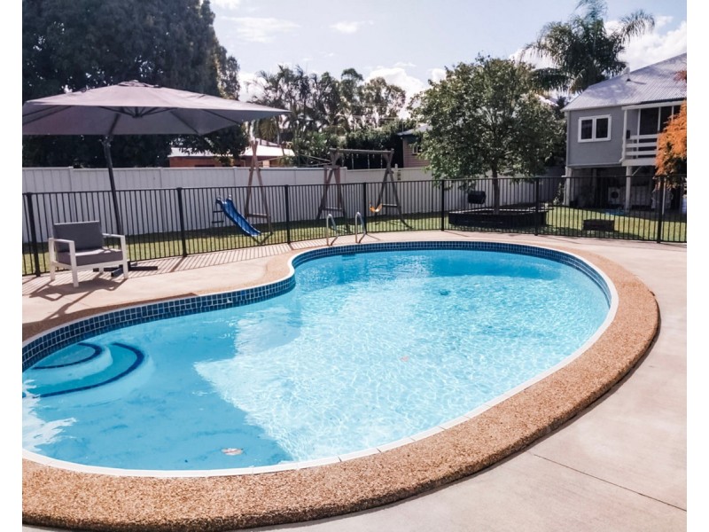 33 Church Street, Allenstown QLD 4700