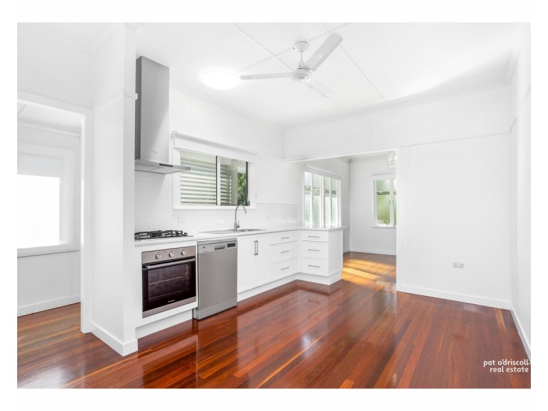 102 Davis Street, The Range QLD 4700