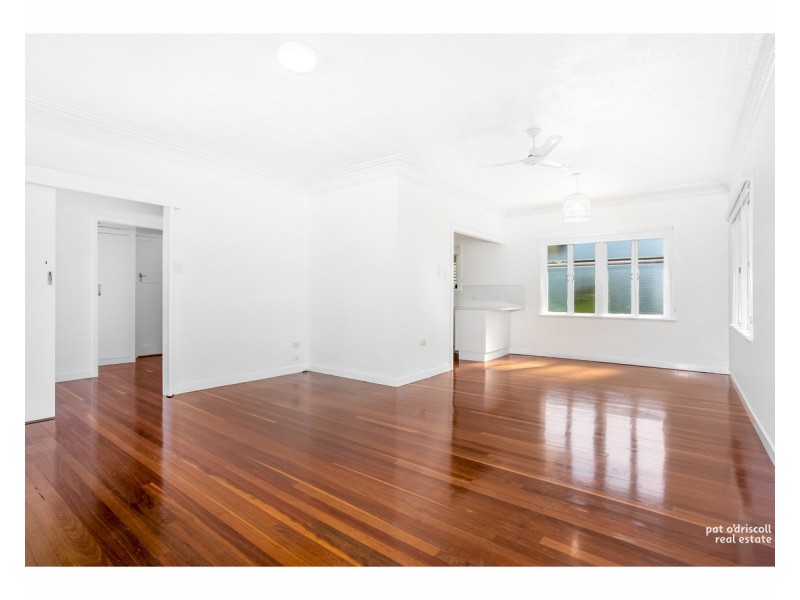 102 Davis Street, The Range QLD 4700