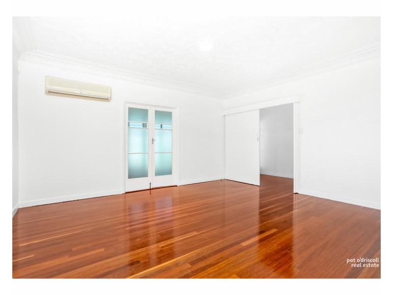 102 Davis Street, The Range QLD 4700