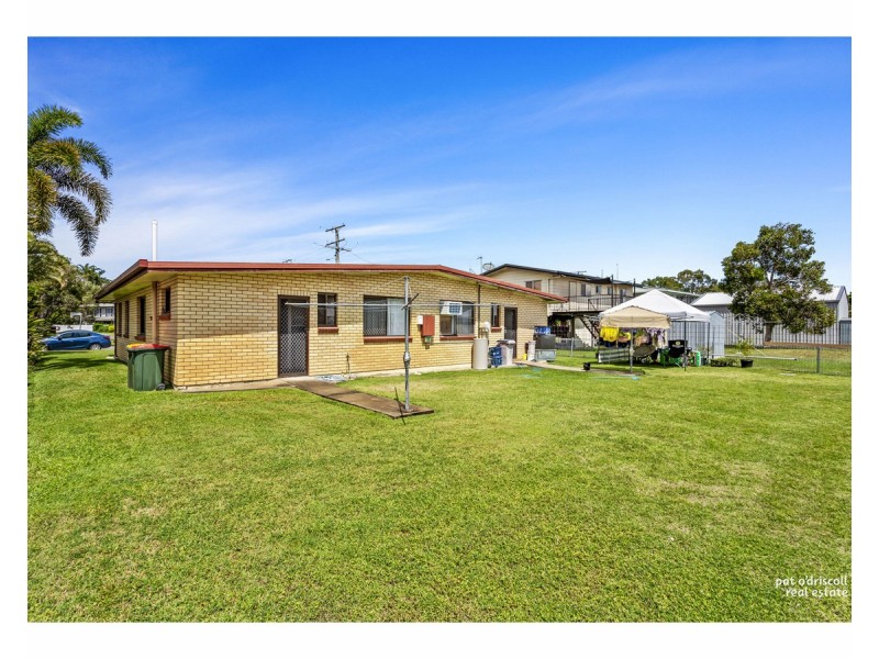 1&2/24 Elwing Street, Kawana QLD 4701