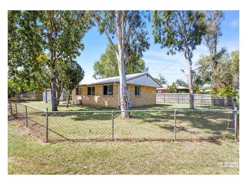 2 Price Avenue, Kawana QLD 4701