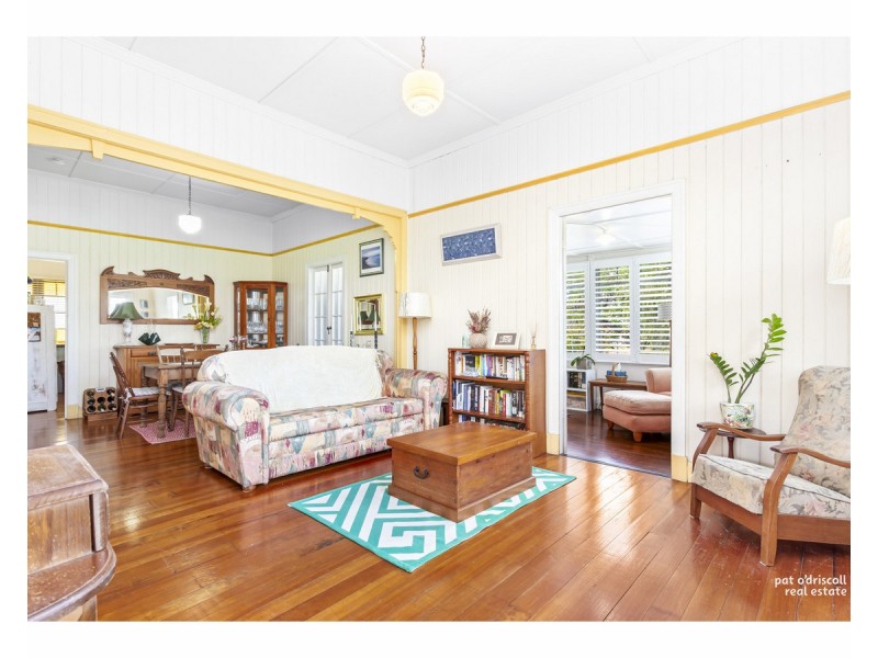 54 Davis Street, The Range QLD 4700