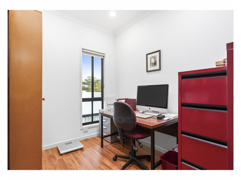 3 Cochrane Place, Kawana QLD 4701