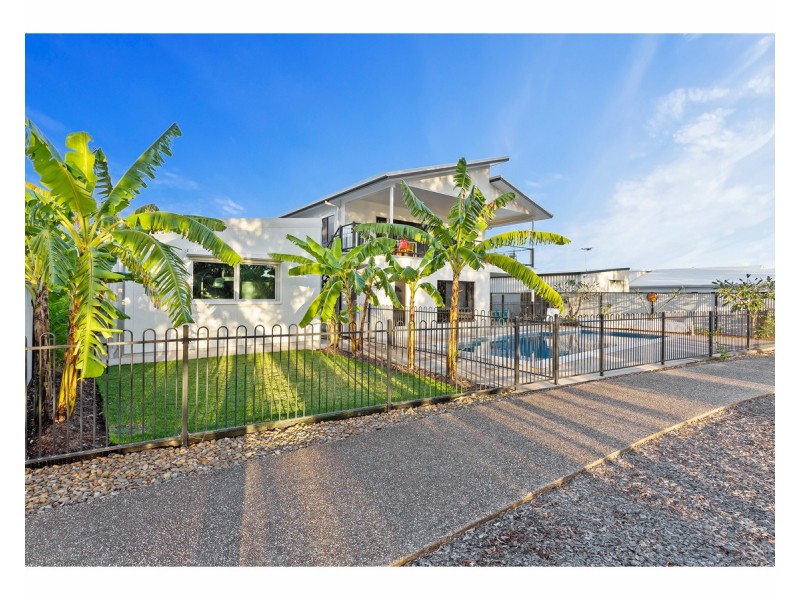 3 Cochrane Place, Kawana QLD 4701