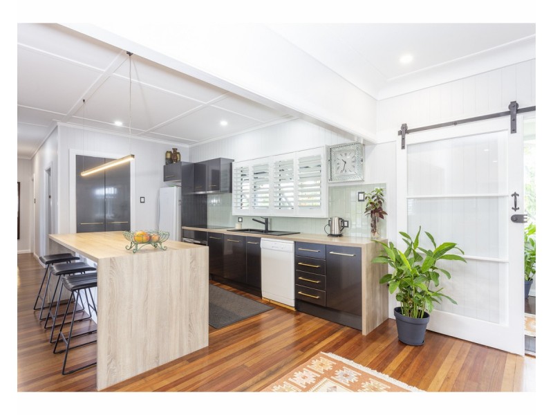 9 Brecknell Street, The Range QLD 4700
