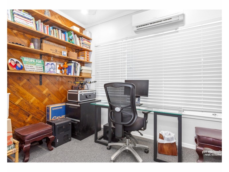 9 Brecknell Street, The Range QLD 4700