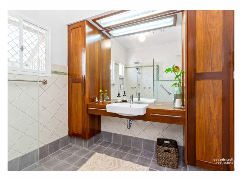9 Brecknell Street, The Range QLD 4700